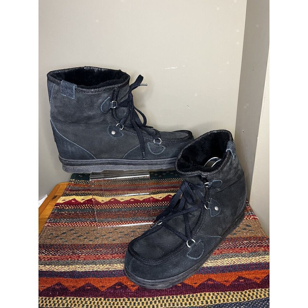 Mens EMU Australia black sheepskin boots Mens Size 11/Women’s 12 - Picture 1 of 9